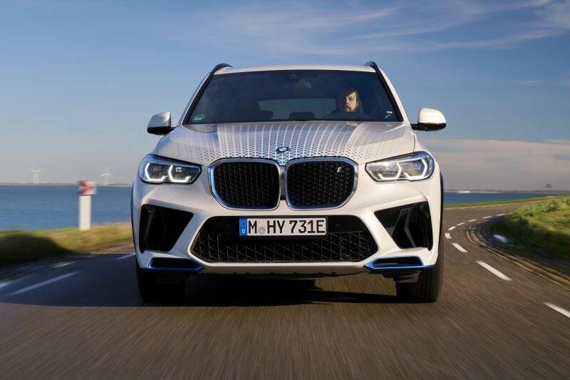 BMW details hydrogen plans... if it doesn't pull the plug