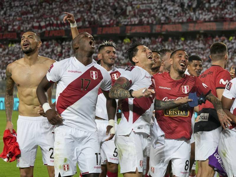 Peru seal World Cup playoff berth with 2-0 win over Paraguay